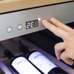 Tủ bảo quản rượu vang Caso Wine Comfort 660 Smart